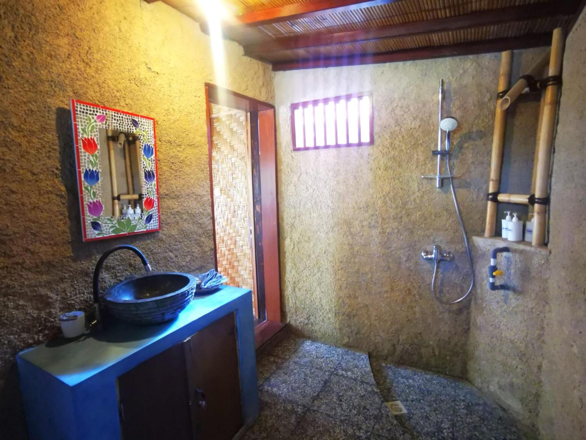 بنغلات كامبونغ مينو غيلي مينو الغرفة الصورة
